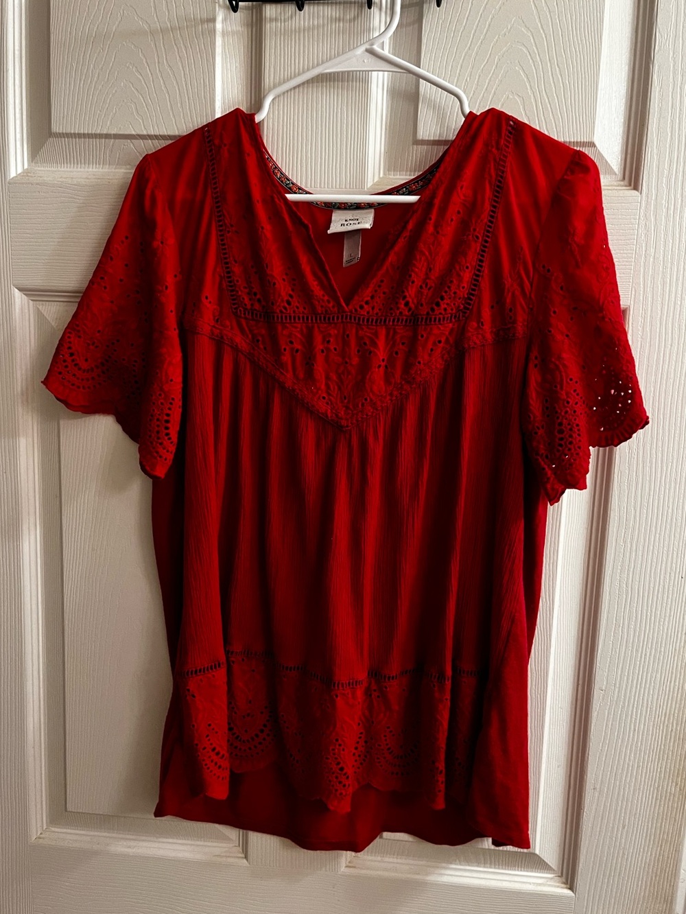 KNOX ROSE~VIBRANT RED BOHO EYELET EMBROIDERED TOP~MEDIUM